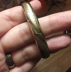 Vintage sterling silver italy bangle with closure